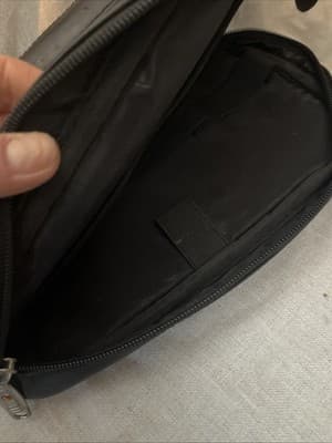 Swiss Gear Toiletry Bag Black Shaving Kit Travel Case 2 zip compartment - Thumbnail 3