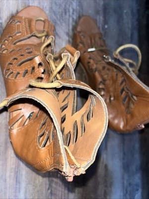 Thread Market Women’s Lace Up Wedges Size 7.5 - Image 1