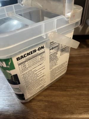 NEW 1-1/4 in Serrated Flat Head Star Drive Backer-On Screws 750pk. 23406 - Thumbnail 4