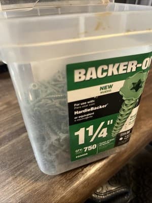 NEW 1-1/4 in Serrated Flat Head Star Drive Backer-On Screws 750pk. 23406 - Thumbnail 3