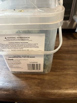 NEW 1-1/4 in Serrated Flat Head Star Drive Backer-On Screws 750pk. 23406 - Thumbnail 5