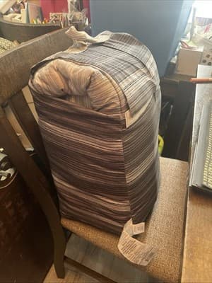 Mainstays Queen Bag With Comforter 100% Polyester And Sheets Gray PatternStriped - Image 1