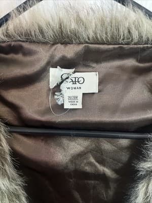 Cato Woman Vest Women’s Faux Fur Size 26/28W Lined Sequin Embellishment - Thumbnail 3