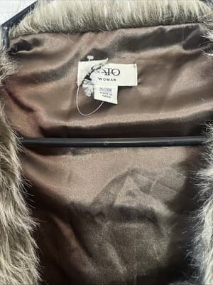 Cato Woman Vest Women’s Faux Fur Size 26/28W Lined Sequin Embellishment - Thumbnail 2