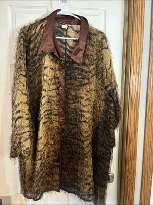 X Land Dolce Women’s 2XL 100% Polyester Cheetah Fringe Button Down Jacket - Image 1