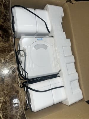 Magnavox MM435M 3-Piece Compact CD Shelf System with Digital FM White No Remote - Thumbnail 4