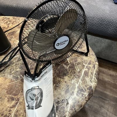 Comfort Zone Mini USB Desk Fan with 360-Degree Adjustable Tilt, Dual Powered - Thumbnail 3