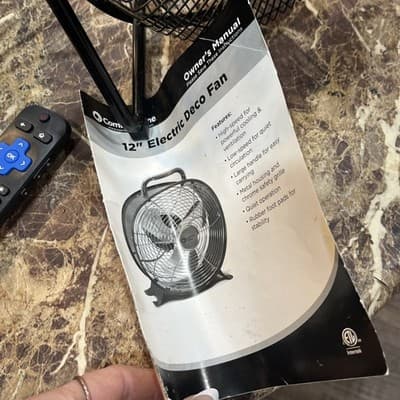 Comfort Zone Mini USB Desk Fan with 360-Degree Adjustable Tilt, Dual Powered - Thumbnail 2