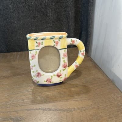 Coffee Cup Ceramic 2x3 Photo Frame With Flowers And Stand - Image 1