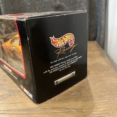 HOT WHEELS RACING "TRADING PAINT" NASCAR 1/24 DIECAST RICKY RUDD #10 TIDE FORD - Thumbnail 2