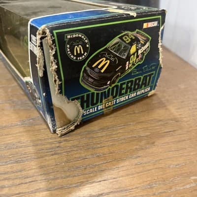 BILL ELLIOTT #94 McDonalds Ford Thunderbat 1995 1/24 Racing Champions New in Box - Thumbnail 4