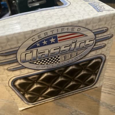 1948 Ford F1 Green F-Series 50th Anniversary 1:18 The Classic Collection Sealed - Thumbnail 8