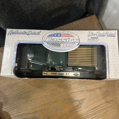 1948 Ford F1 Green F-Series 50th Anniversary 1:18 The Classic Collection Sealed - Thumbnail 4