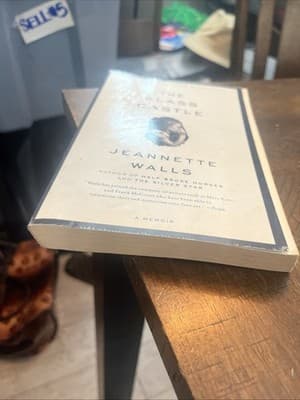 Glass Castle : A Memoir by Jeannette Walls (2006, Trade Paperback) - Thumbnail 3