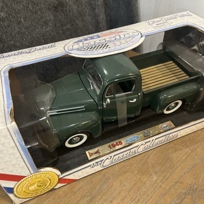 1948 Ford F1 Green F-Series 50th Anniversary 1:18 The Classic Collection Sealed - Thumbnail 2