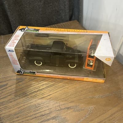 2014 Jada Flat Black 1953 Chevy Stake Truck 1:24 diecast just trucks - Image 1