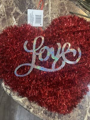 Valentine Love Red Heart Door Wall Hanging 13.5x12 Tinsel Reusable FREE SHIPPING - Thumbnail 2