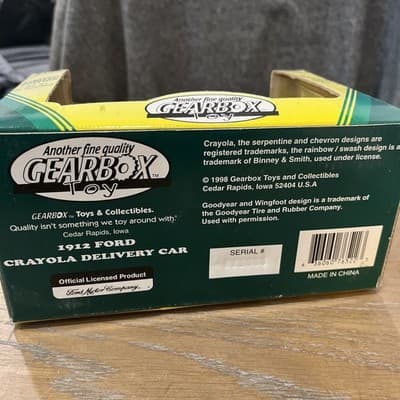 Gearbox 1912 Ford Crayola Delivery Car Coin Bank Limited Edition - Thumbnail 7