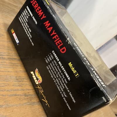 Hot Wheels PRO Racing Jeremy Mayfield # 12 Mobil (1) NASCAR - 1:24 Scale - Thumbnail 4