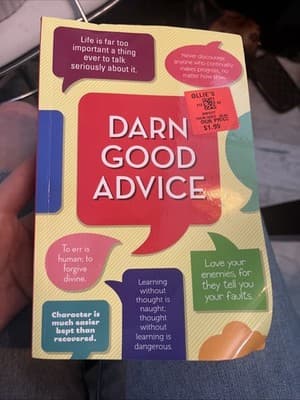 Darn Good Advice by Publications International Ltd. Staff (2018, Trade... - Image 1