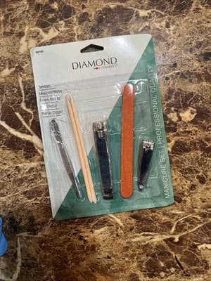 DIAMOND— MANICURE SET—MANICURE STICK—FINGER&TOE NAIL CLIPPERS—TWEEZER—EMORY FILE - Image 1