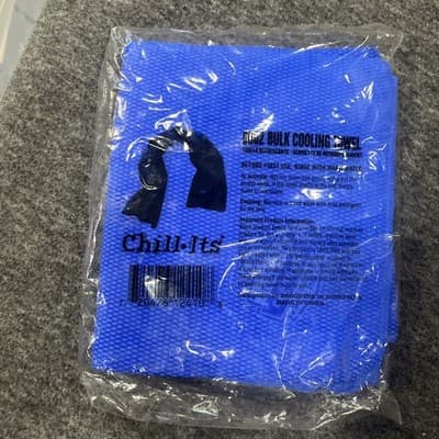 Chill Its 6602 Cooling Towel, Blue, 720476124108 - Image 1