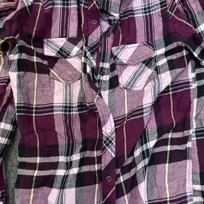 Women’s Arizona Classic Fit Purple Flannel Size Small With Chest Pockets - Thumbnail 3
