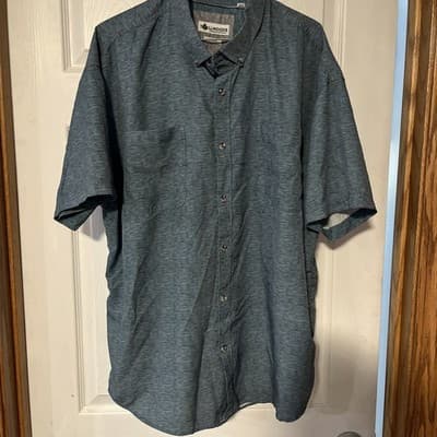 Men’s Tallwoods Stretch Green Dress T Shirt 2XL BUTTON UP WITH POCKET - Image 1