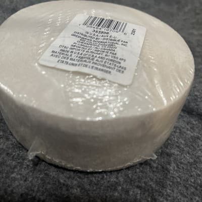 White PARTY CREPE PAPER STREAMERS 353506 1 Rolls/Pack 175ft long x 1.75" wide - Thumbnail 4