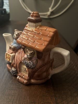 Tea Nee Hand Painted Embossed Mini Teapot Shoe Teddybear Whimsical NWT - Thumbnail 2