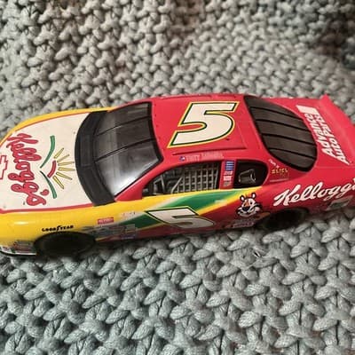 NASCAR® - #5 - Kellogg's - Diecast Car - 1:43 - Thumbnail 2