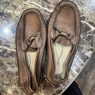 cloudwalkers by avenue Women’s Metallic Loafers Sizes 9M - Image 1