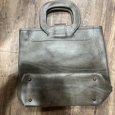 Women’s Used Leather Handbag Grey With Silver Accents And Lock Snap Close - Thumbnail 3