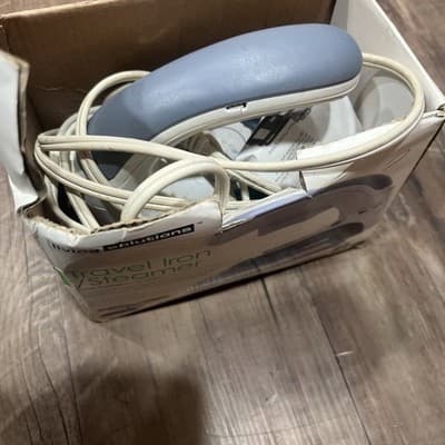 Living Solutions Travel Iron / Steamer Model #520404 - Thumbnail 2