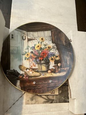 Collector Plate 'The Morning Bouquet' By W.S George 1990 - Image 1