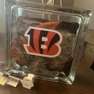 Bengals Glass Frame Light Up Decor With Helmet And Bengals Logo - Thumbnail 3