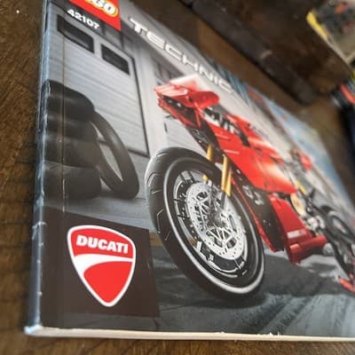 Lego Technic 42107 Ducati Panigale V4R Technic Instruction Manual Only - Thumbnail 3
