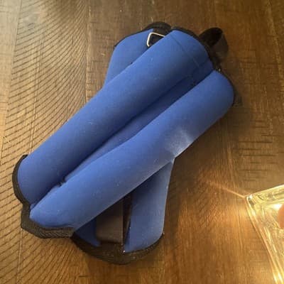 Versatile 2.5 lb Pair of Neoprene Ankle/Wrist Weights with Adjustable Strap - Thumbnail 3