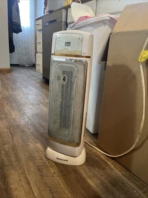 Honeywell White Space Header. Diet Spots But works Super Well! Oscillated Too - Image 1