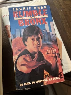 Rumble in the Bronx (VHS, 1996) Jackie Chan Kung Fu Karate Stuntman Action Funny - Image 1