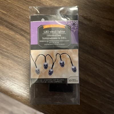 led skull light string - Image 1
