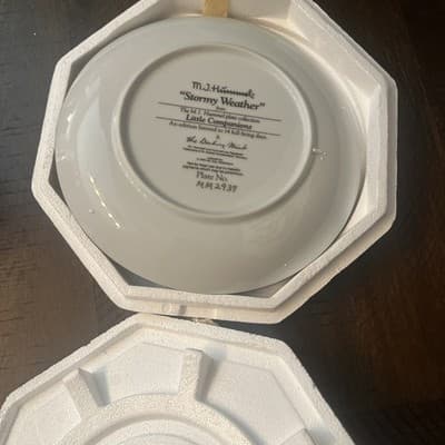 Vintage Hummel "Stormy Weather" Rare Limited Edition Plate U7167 - Thumbnail 3