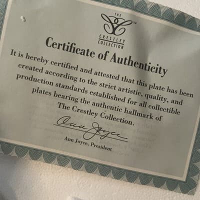 Crestley Collection - Collectible Plate - Here We Go Round - Thumbnail 3