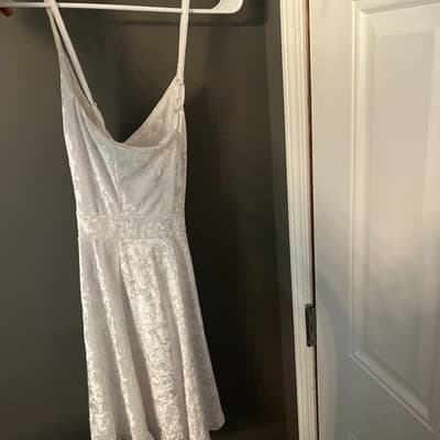 White 4/6 White Velvet Party Dress Knee Length Spaghetti Strap - Thumbnail 2