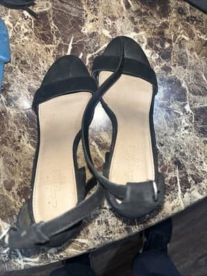 Black block heels barely used great condition Size 6 - Image 1