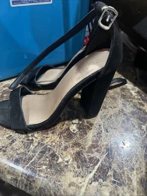 Black block heels barely used great condition Size 6 - Thumbnail 6