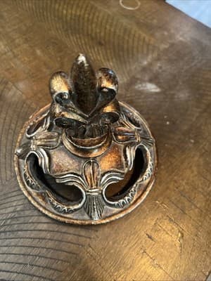 Vintage Hallmark Fleur De Lis Lid Cast Iron For Crackled Glass Decor 5” X 5” - Thumbnail 2