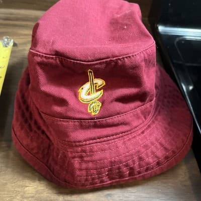 mens L/XL MAROON cotton Cavs Safari Hat By Mitchell & Ness - Image 1