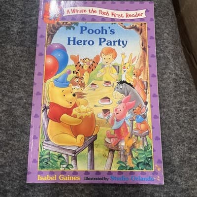 Pooh's Fun Time Treasury A Winnie the Pooh First Reader - Image 1