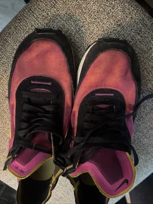 Nike Waffle One Active Fuchsia Womens Size 9.5 Running Shoes Sneakers DC2533-600 - Thumbnail 4